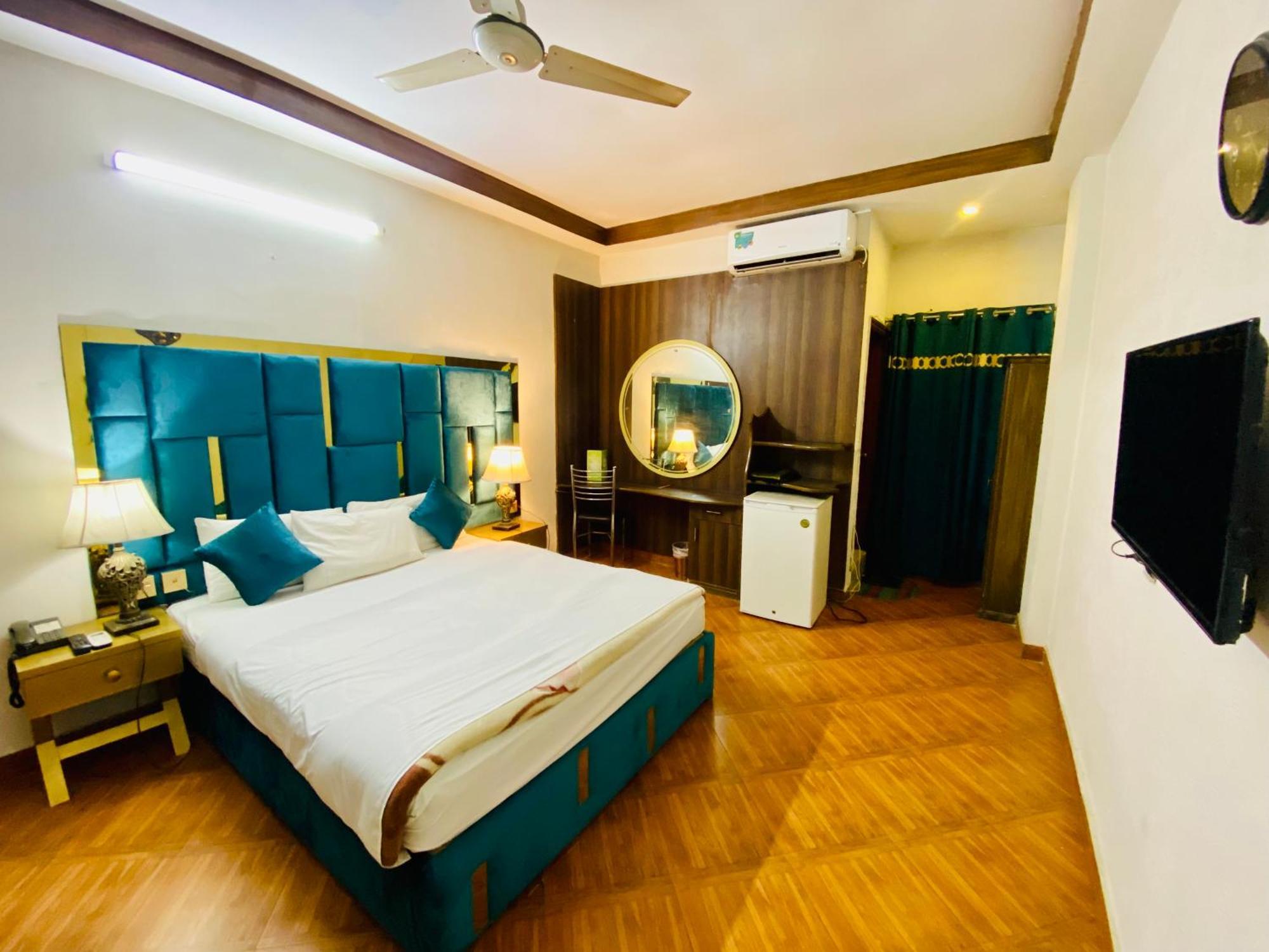 Fiesta Inn Hotel & Resorts Μουλτάν Εξωτερικό φωτογραφία